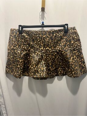 PrettyLittleThing Leopard Print Circle Mini Skirt - Brown & Black